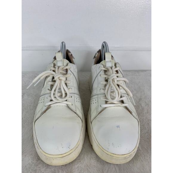 Vionic Womens Size 7.5 White Sneakers With Snakeskin Detail & Lace-Up Closure - Picture 2 of 9